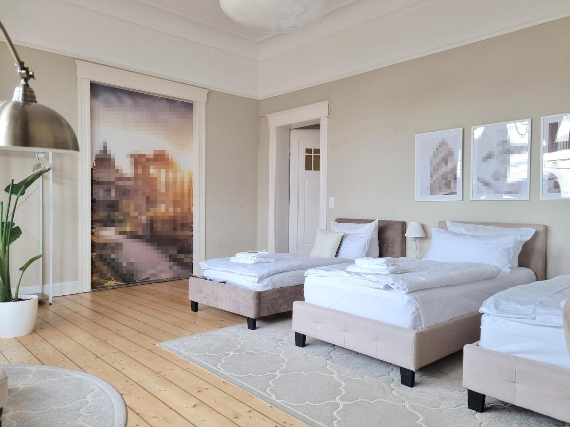 Charysma - Jugendstil Trifft Moderne, Schlafzimmer Mit Smart-Tv, Tischfussball, Darts, Parkplatz Hamelin Kültér fotó
